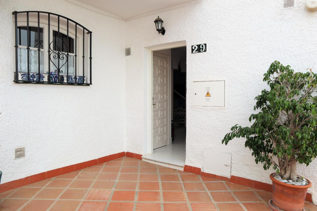 Los Pinos 29 Villas Casasol نيرخا المظهر الخارجي الصورة